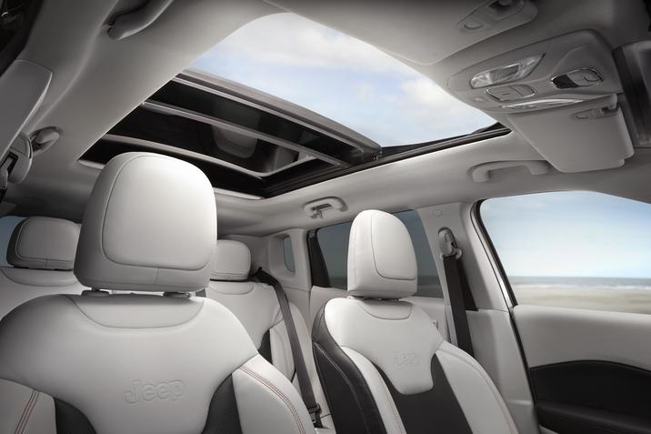 vue intérieure du Jeep Compass 2021